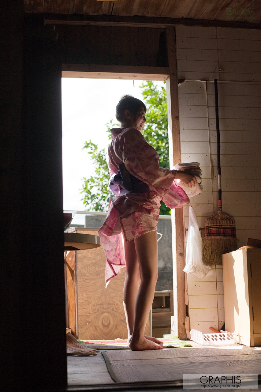 (2009 - 12 - 18) AKIYAMA Shouko (秋山祥子) - Lucky