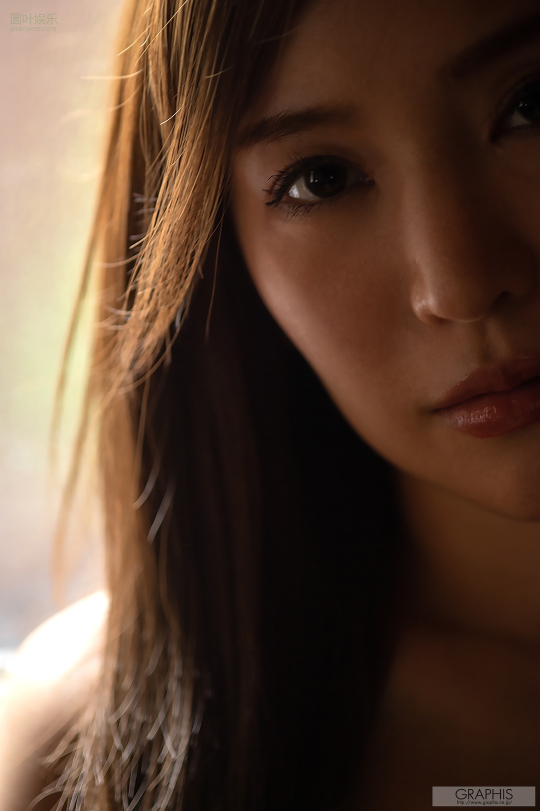 (2018 - 06 - 15) Aoi (葵) - Allure