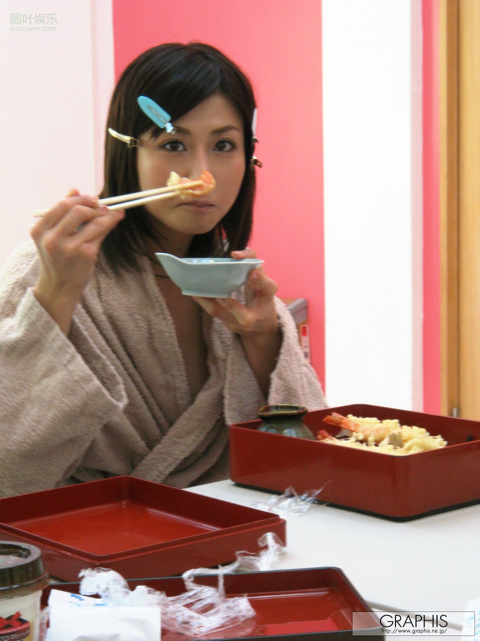 (2008 - 12 - 05) ASAHINA Akari (朝日奈あかり) - Performing