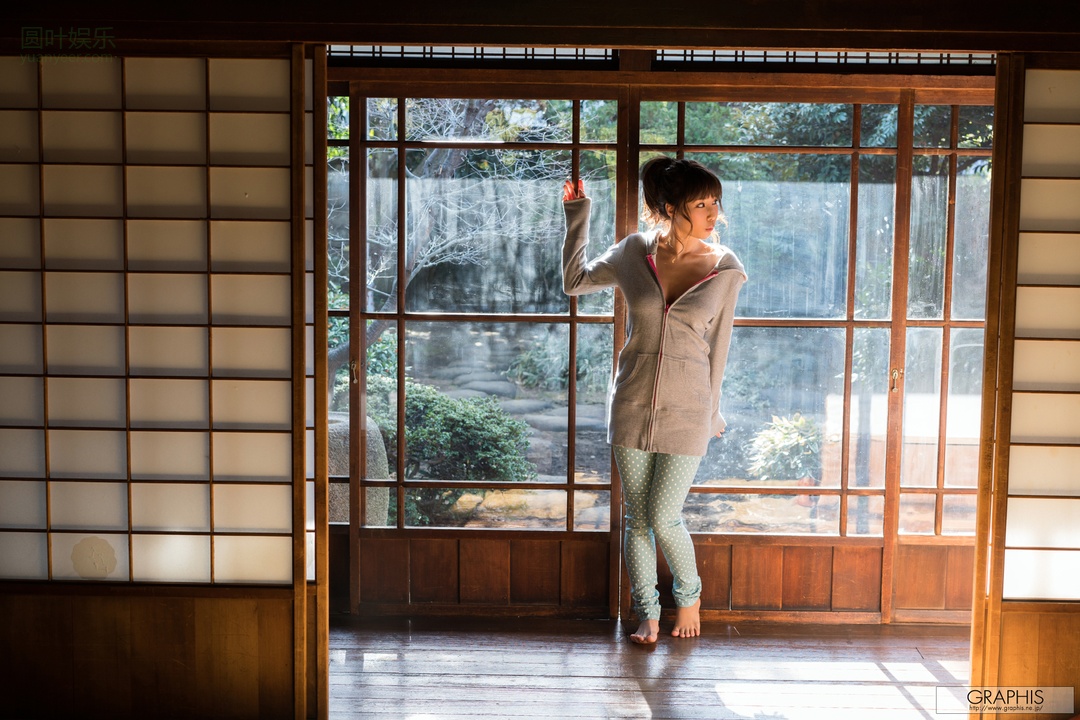 (2017 - 02 - 03) AYAMI Shunka (あやみ旬果) - Sunbeams leaves