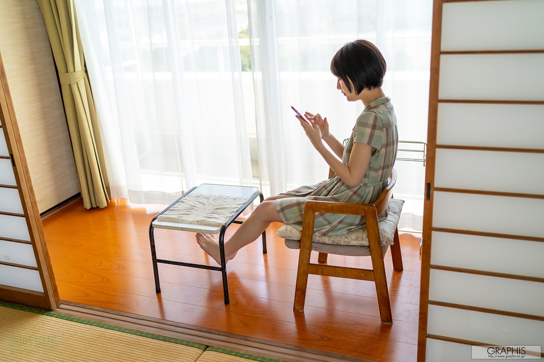 (2019 - 04 - 05) FUJIE Shiho (藤江史帆) - Pele clara