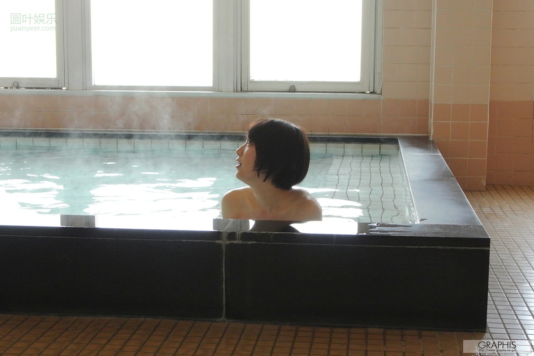 (2019 - 04 - 05) FUJIE Shiho (藤江史帆) - Pele clara