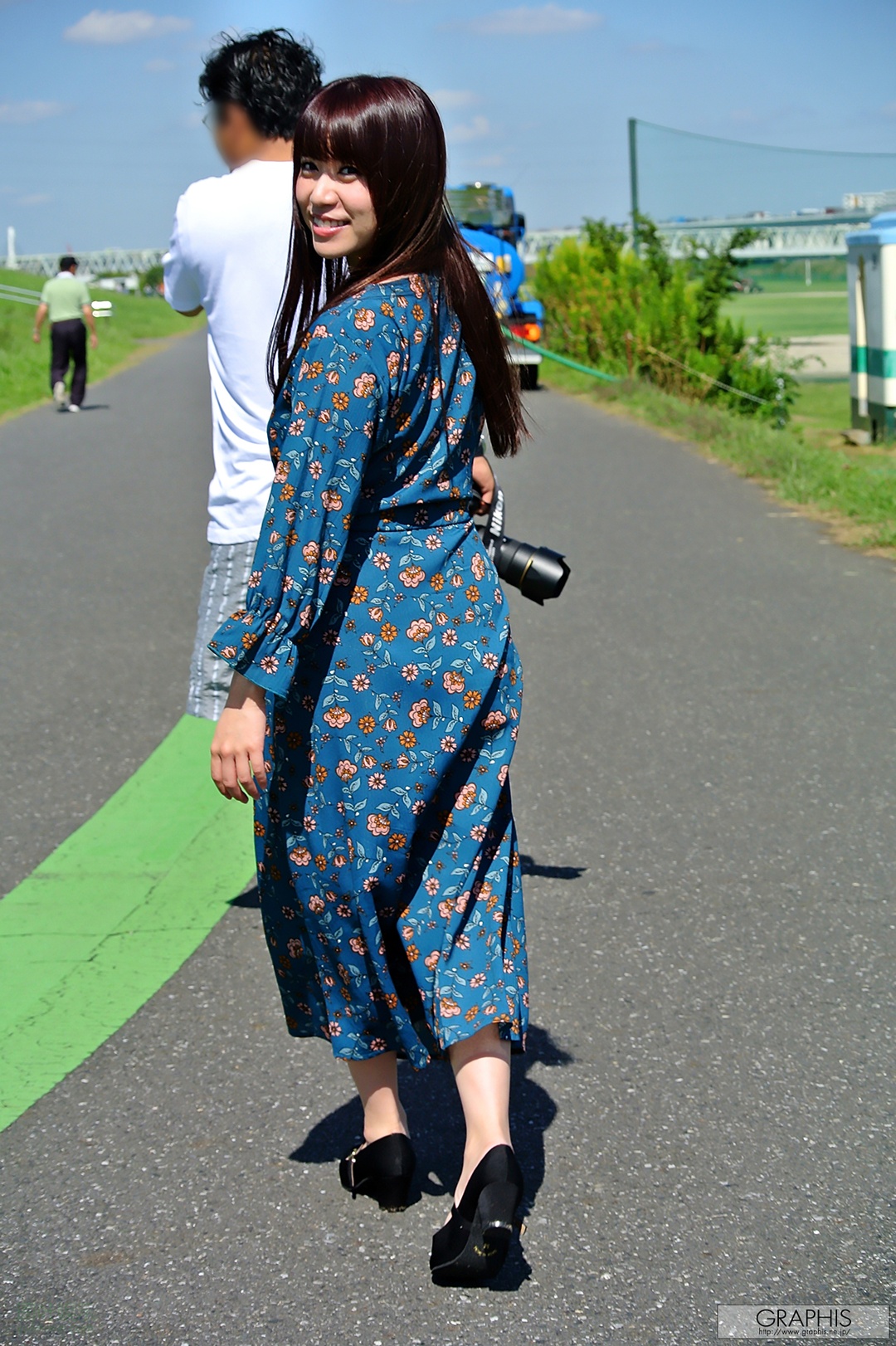 (2017 - 11 - 10) HATSUMI Rin (初美りん) - Look at me!