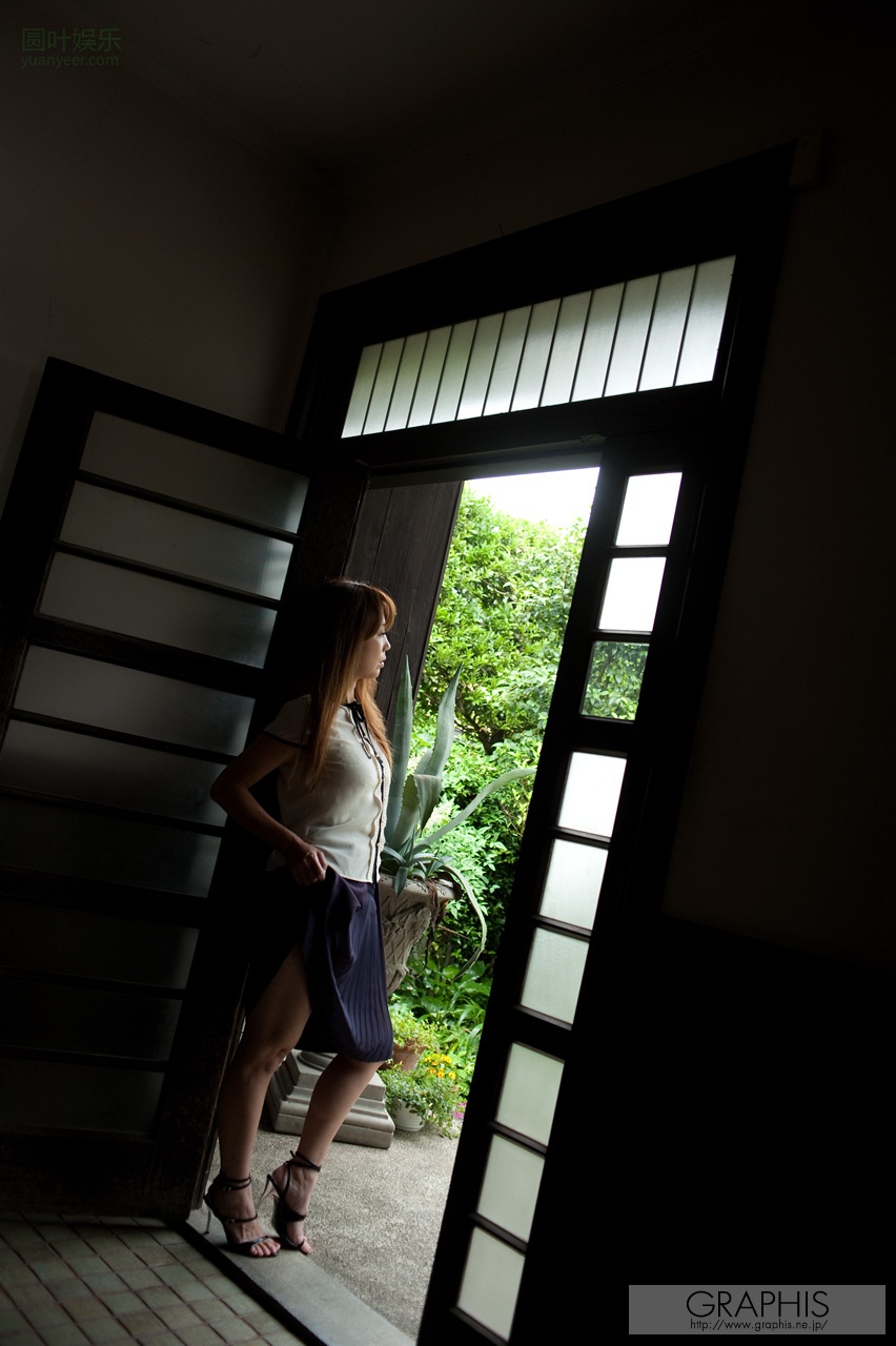 (2009 - 09 - 18) KAIMAN Hitomi (贝満ひとみ) - Special Nude Gallery - The Crocodile Lady