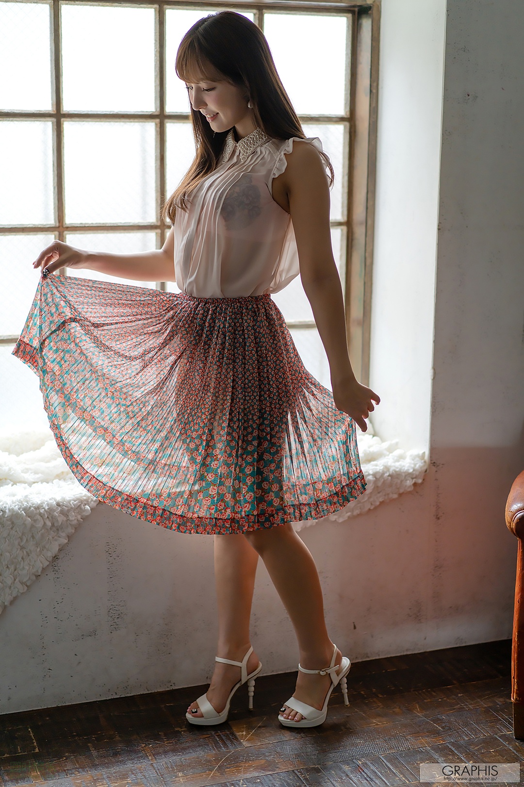 (2020 - 01 - 10) MIKAMI Yua (三上悠亜) - Sweet Smile