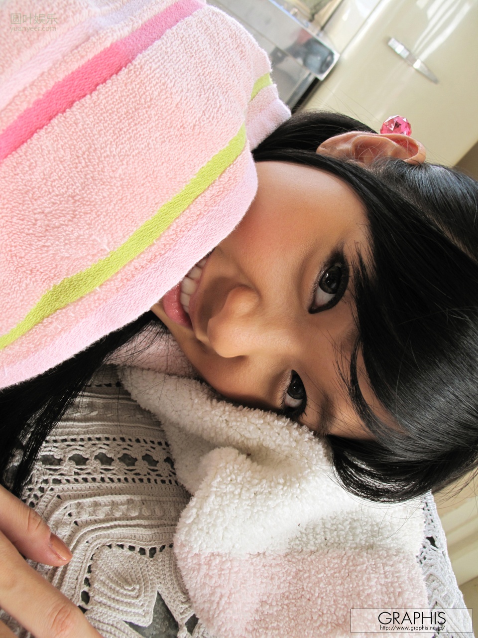 (2012 - 01 - 06) OGURA Nana (小仓奈々) - GLAMOROUS BODY