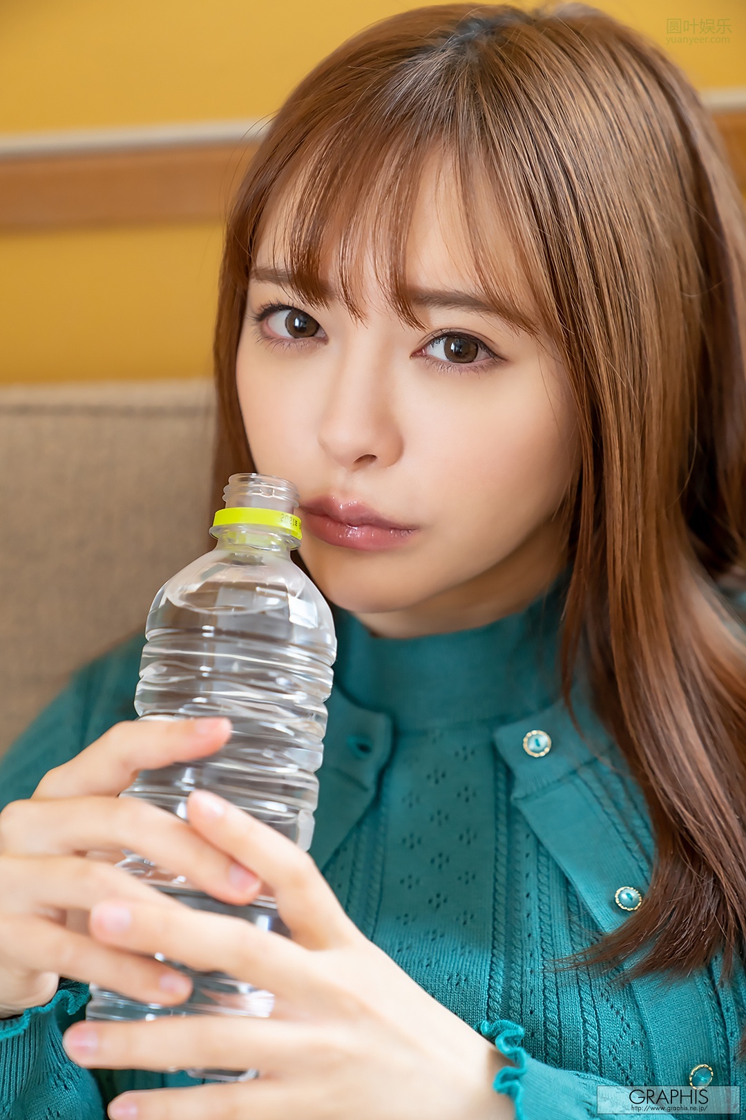 (2020 - 05 - 01) OGURA Yuna (小仓由菜) - Golden Week Special 2020 - YUNA STYLE