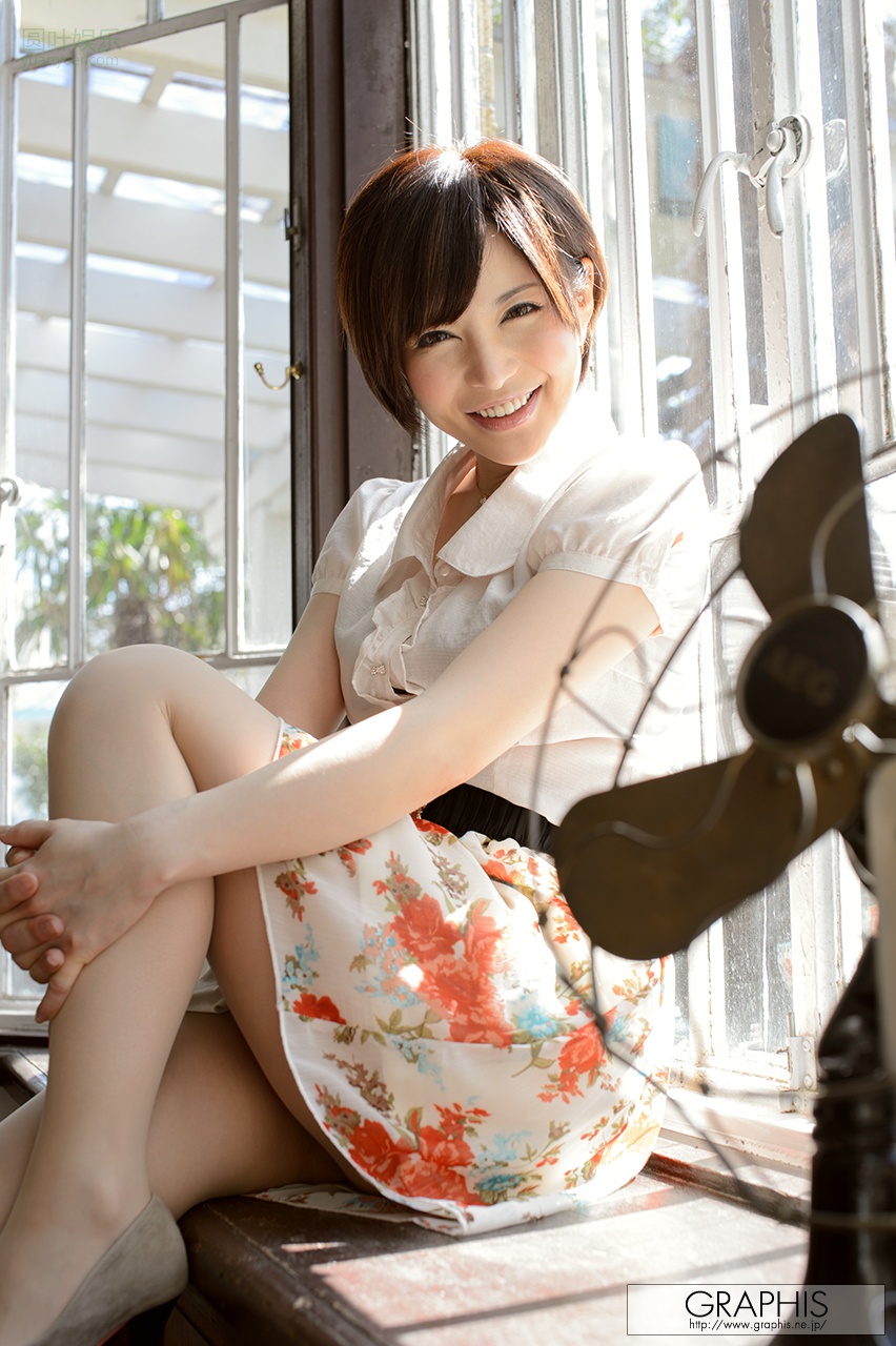 (2014 - 05 - 01) SATOMI Yuria (里美ゆりあ) Calendar封面图片