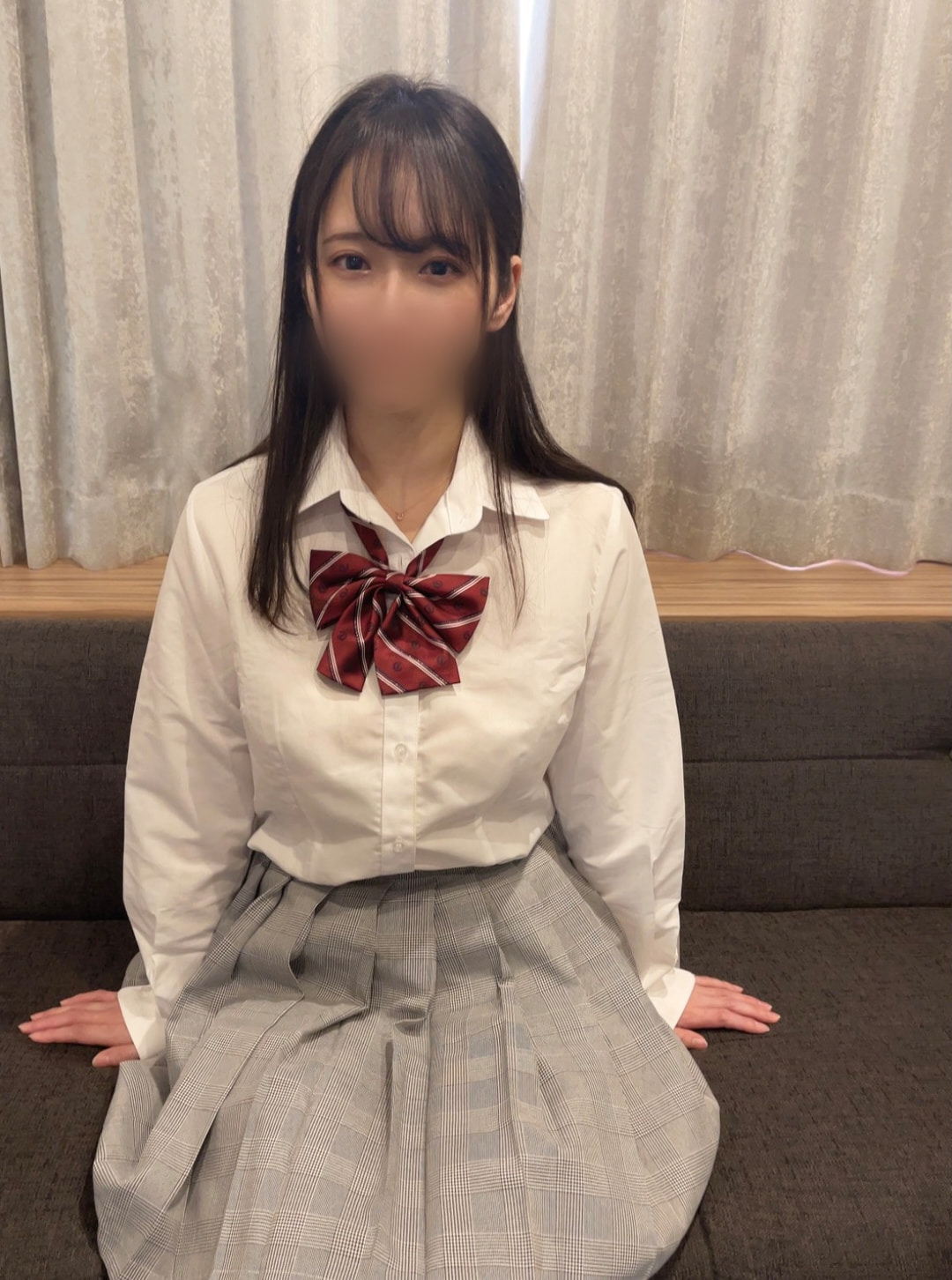 FC2-PPV 【无】この素人はヤバい★SSS级素人登场/乃〇坂レベル/美女