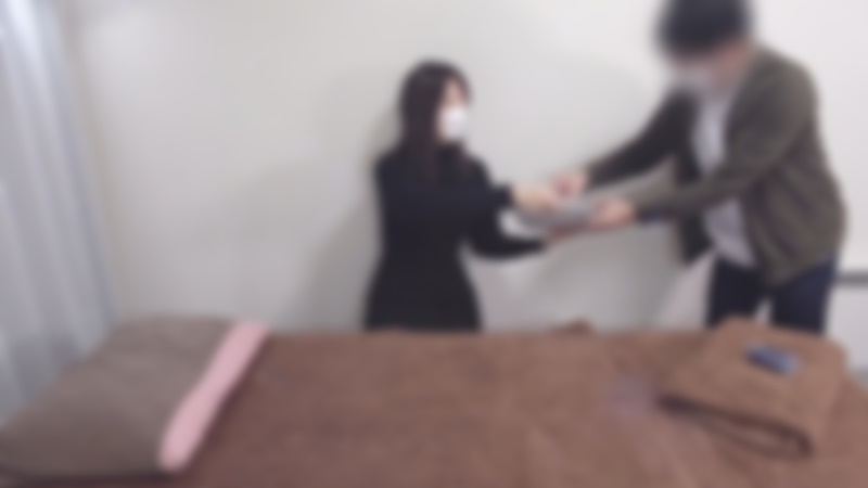 FC2-PPV 一位华丽的高挑女人来店了。