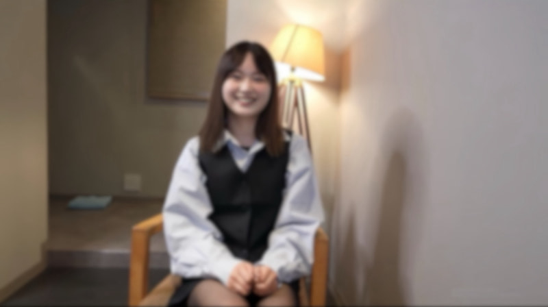 FC2-PPV 【顔出し】被保护的清纯。。