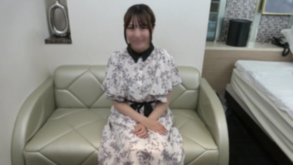 FC2-PPV 【初撮り】皮肤白皙，身材丰满，身材吸引人。