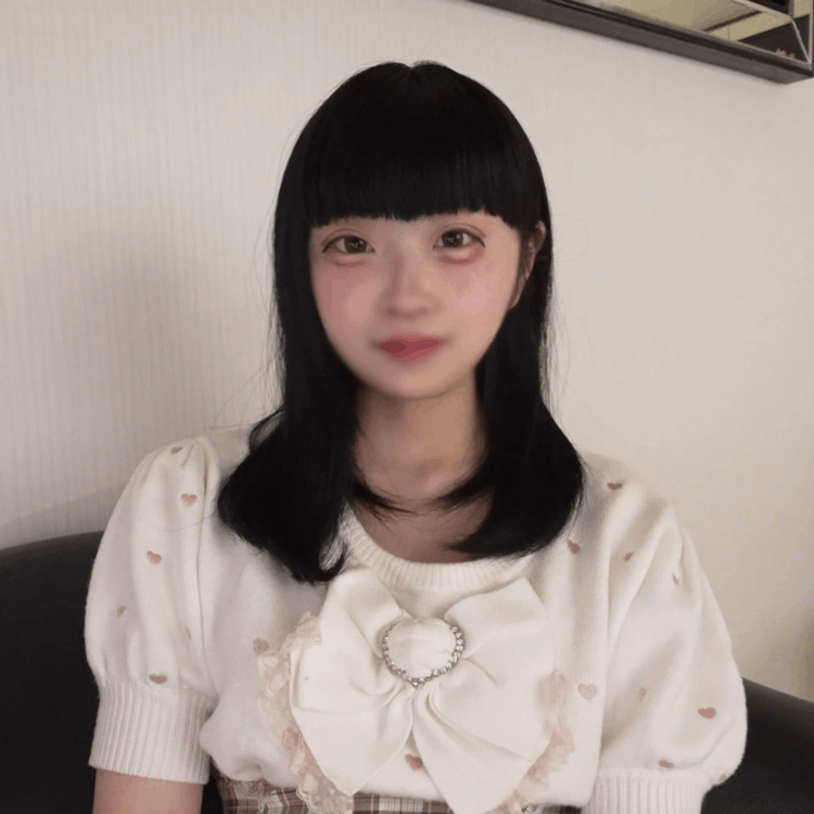 FC2-PPV 18岁未发育的女孩。