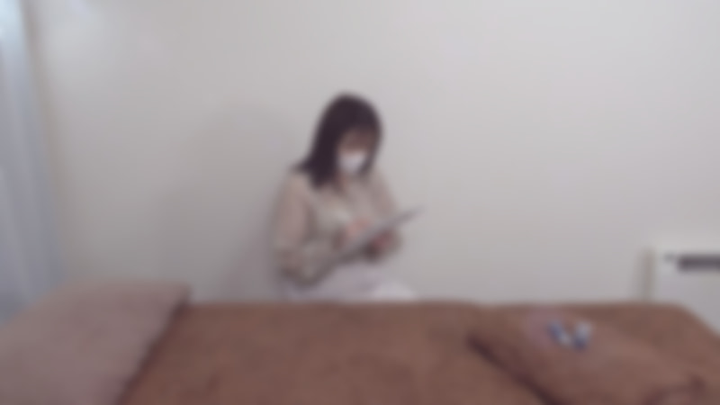 FC2-PPV 在附近的一家商店工作，非常漂亮。