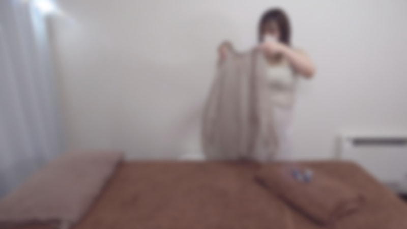 FC2-PPV 在附近的一家商店工作，非常漂亮。