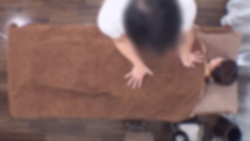 FC2-PPV 在附近的一家商店工作，非常漂亮。