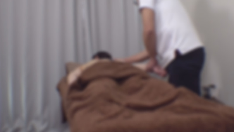 FC2-PPV 在附近的一家商店工作，非常漂亮。