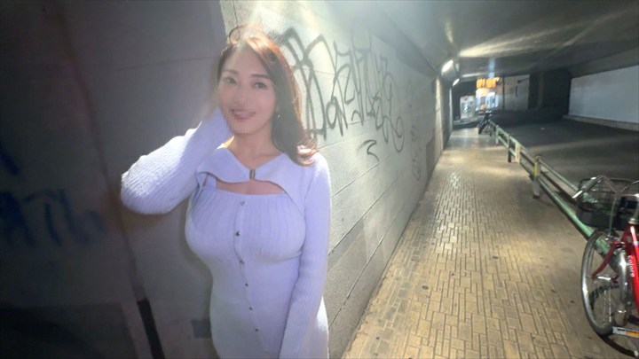 FC2-PPV 【有闲痴女】四十岁左右美人妻。