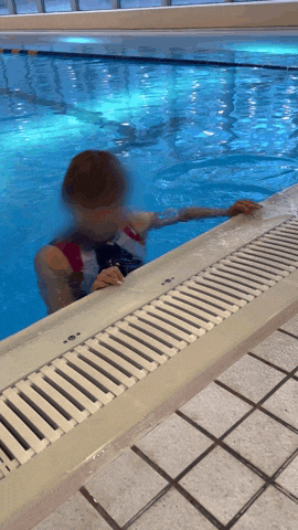 FC2-PPV 运动员のプライベート映像。竞泳水着の小麦色