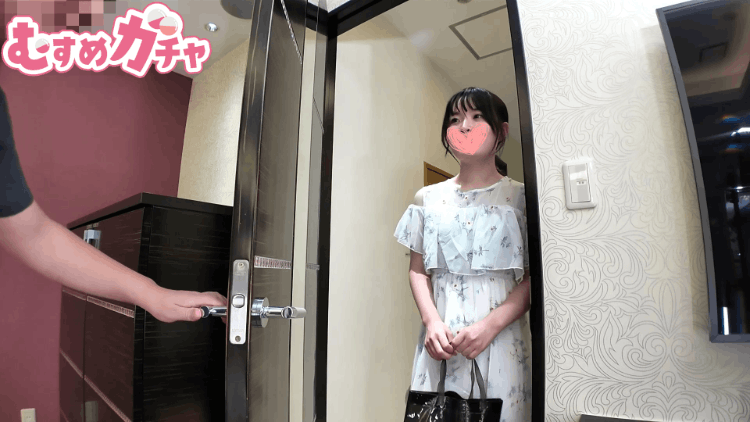 FC2-PPV 18岁透明感溢れる色白新人。【无修正】