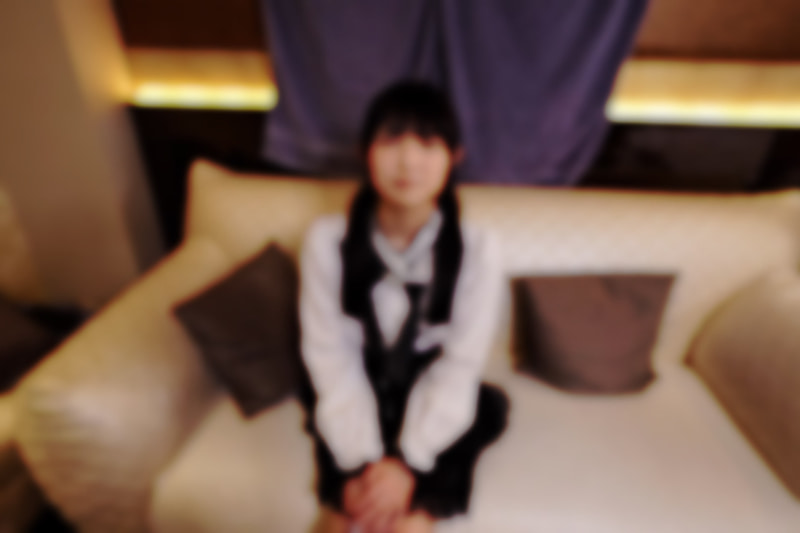 FC2-PPV 如同洋娃娃般外貌的奇迹般18岁。