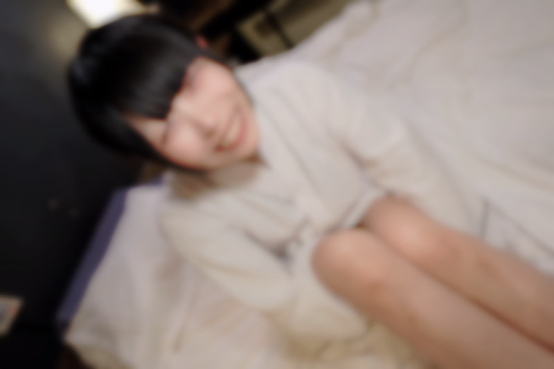 FC2-PPV 【半外半中】19岁の本気游戏。何度も気持ちいい？x