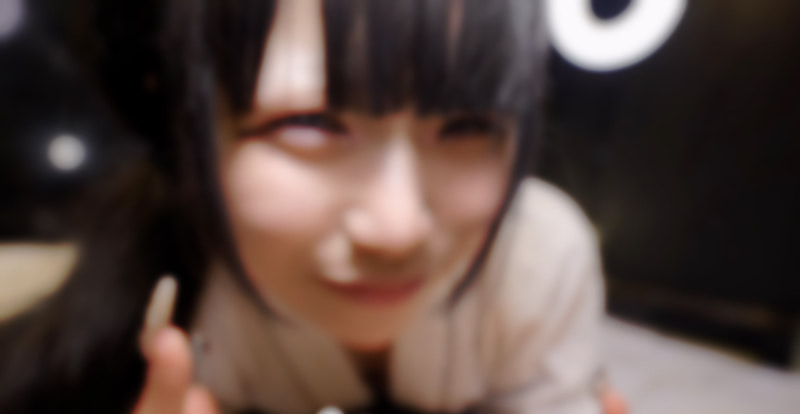 FC2-PPV 【半外半中】19岁の本気游戏。何度も気持ちいい？x