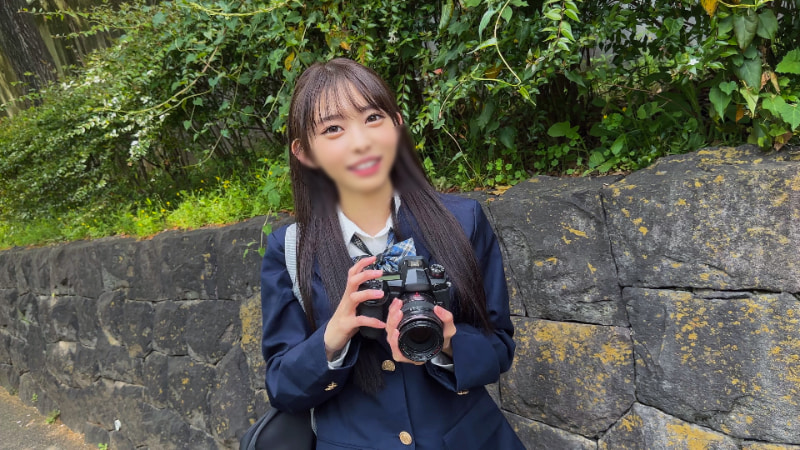 FC2-PPV 超级可爱的相机女孩亲自出镜当模特