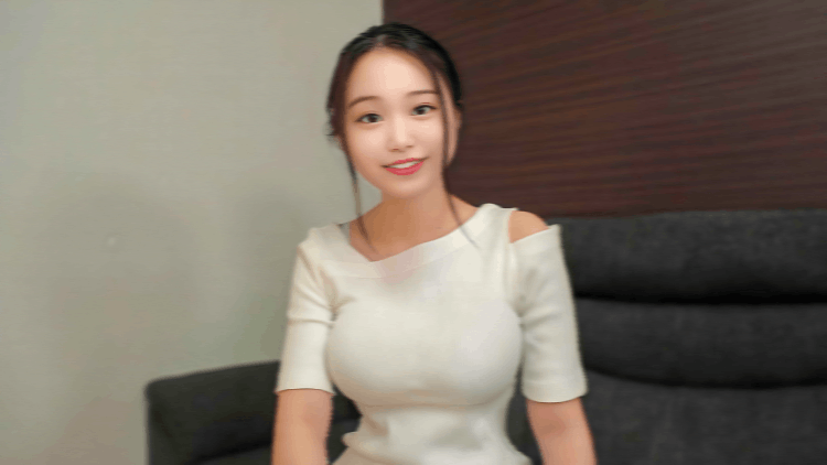 FC2-PPV 平面模特転向した''H罩杯''元清纯派女优18才