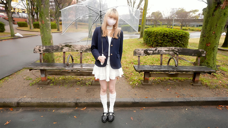 FC2-PPV 完全顔出し！纯白色で透明感のある超美人！