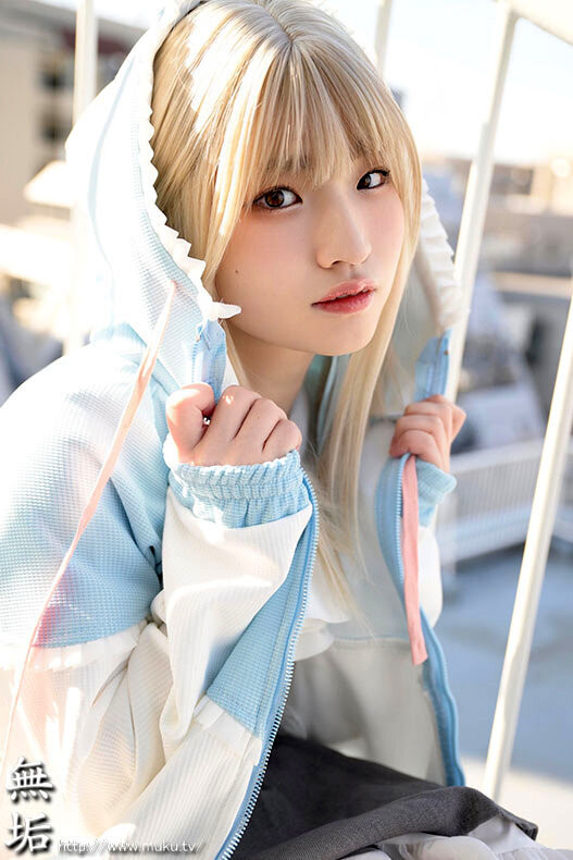 姫野らん(姬野兰)作品MUKC-105发布！期间限定的金发造型？她的制服被弄脏了！-图片3