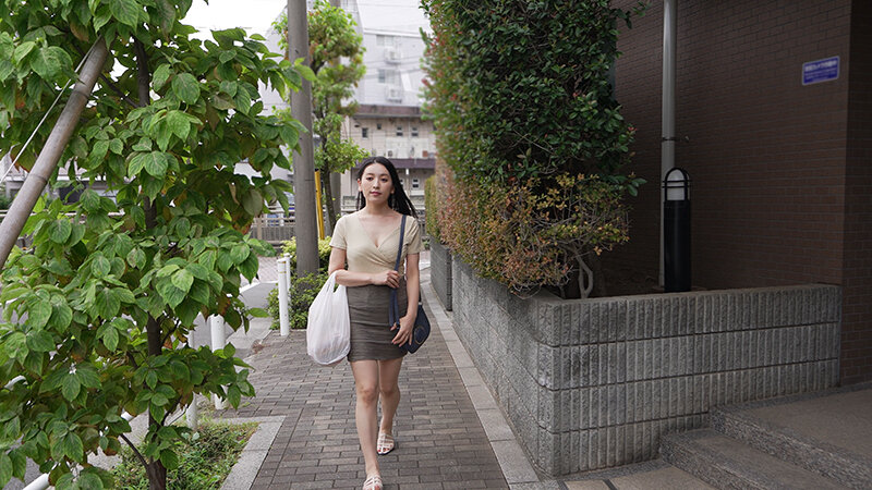 紗々原ゆり(纱纱原百合)作品HBAD-706发布！幸欲持续高涨的巨臀美人妻，和婚前的秘密对象再续前缘-图片3