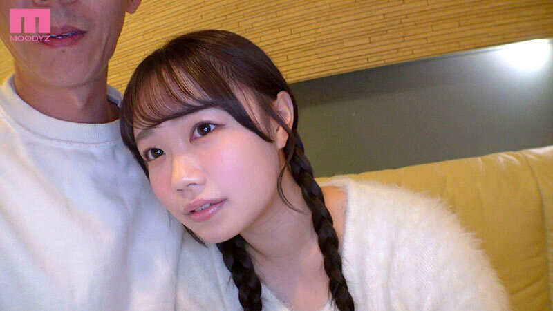 2024《11月新人AV女优完整版》,乡下美少女神似「新垣结衣」?