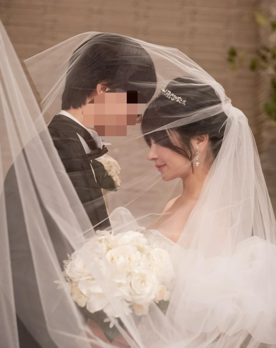 退休一年后……绝对的偶像结婚变专业主妇惹!
