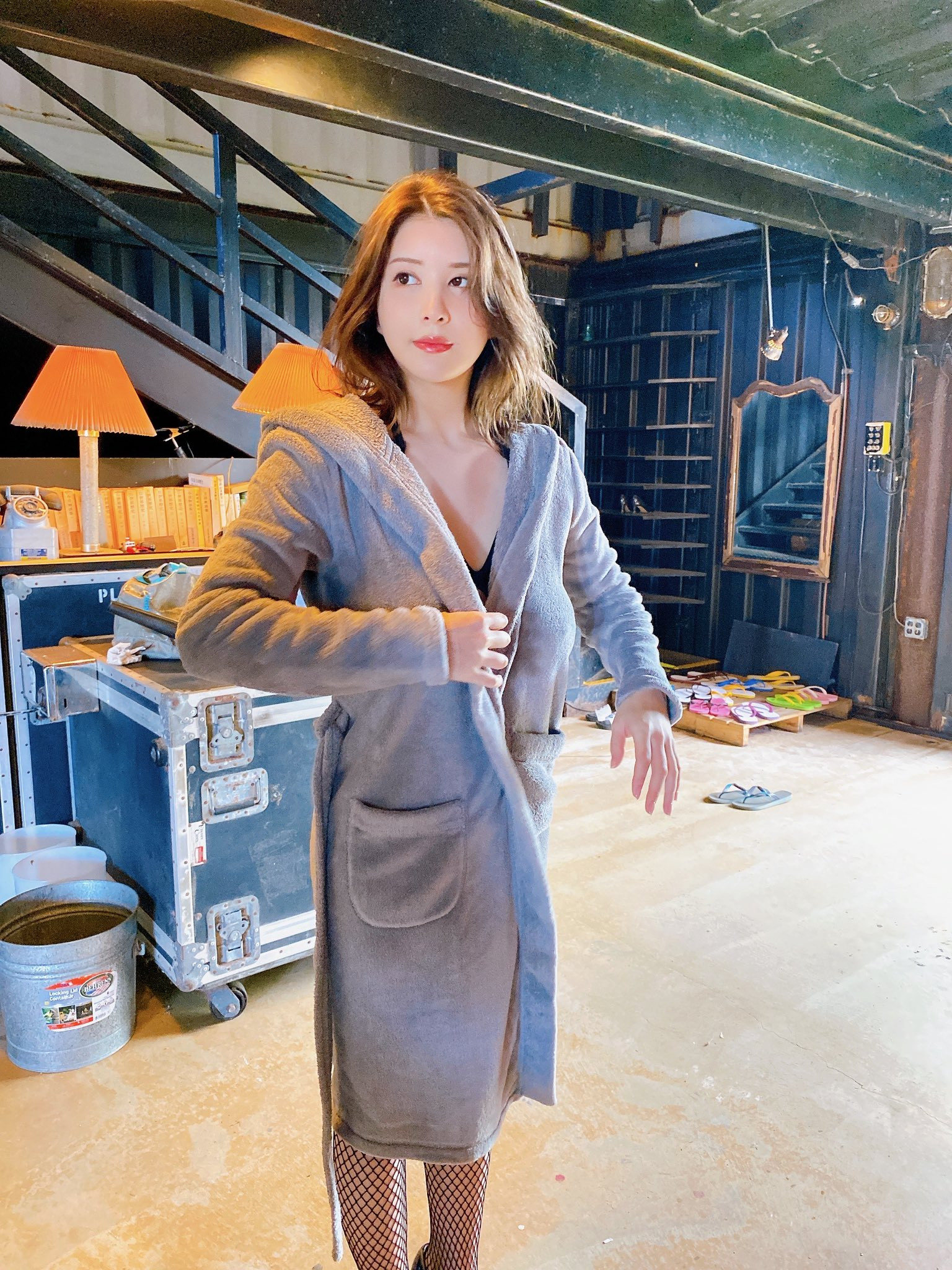 穿上浴袍了!凪ひかる(凪光)开始工作了?!