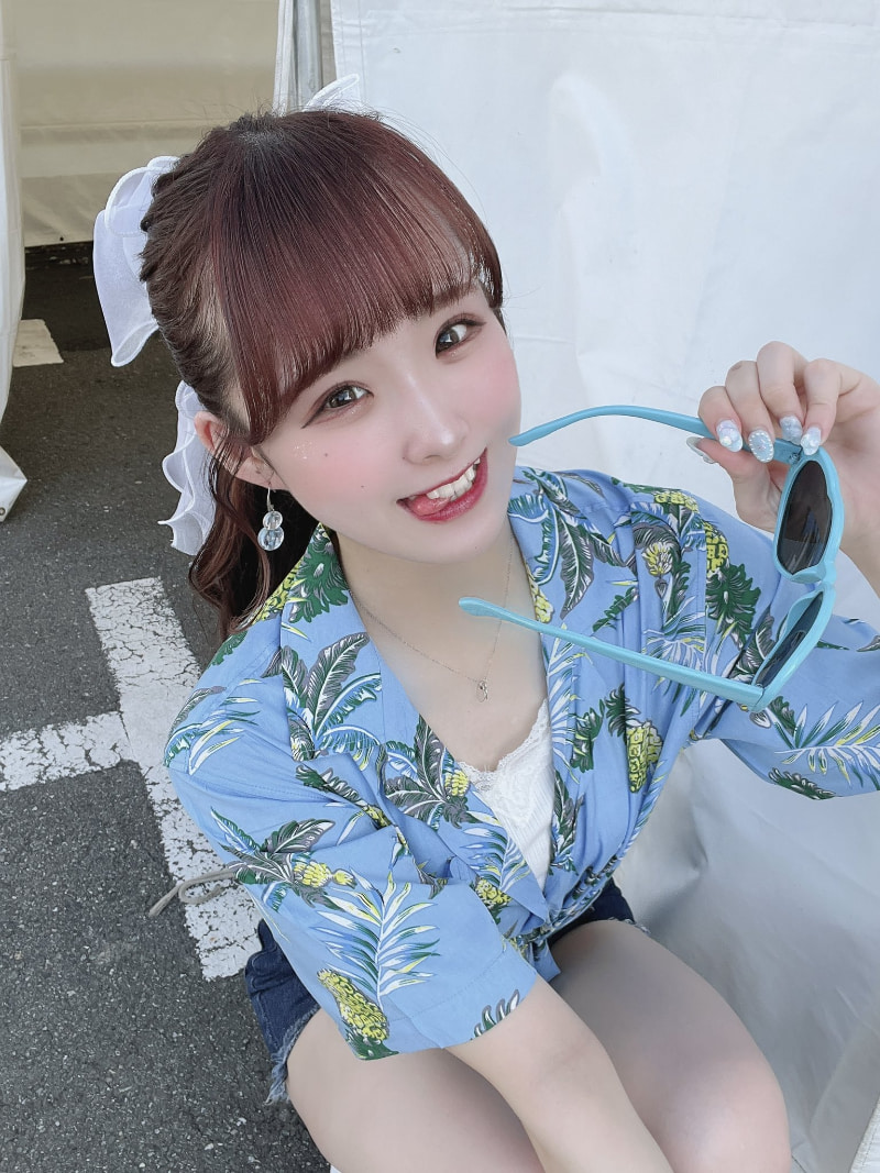 (FC2-PPV-4673073)解密！那位被无码卖家捕获、第一次在大家面前脱光衣服的主播是？-图片12