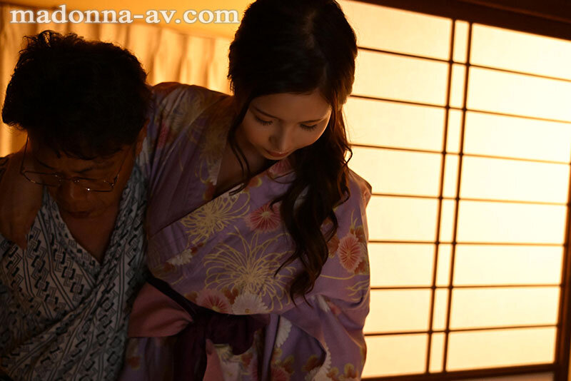 松野蘭(松野兰)作品JUR-148发布！人妻社员参加都是男员工温泉旅行-图片3