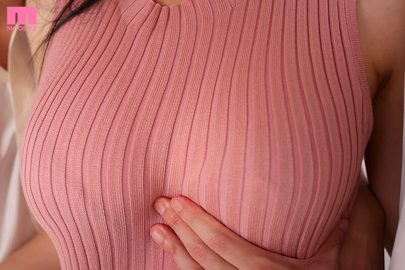 堀田真央作品MIDV-987发布！就想看老师的大白兔！被学生围攻的可怜女教师…-图片3