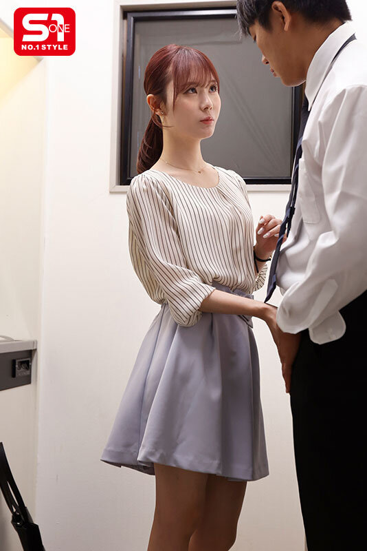 miru作品SONE-477发布！在办公室抱怨女友不帮自己口！没想到正妹同事居然自告奋勇扑上来猛吃！-图片2