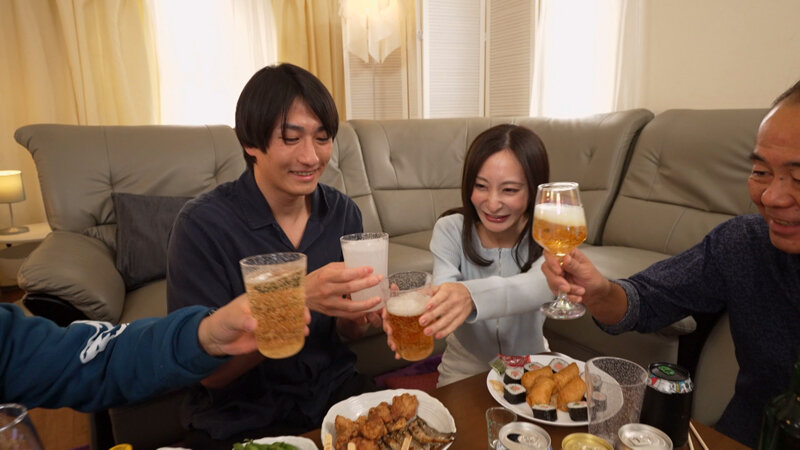 足立友梨作品CEMD-732发布，封面及作品信息！-封面