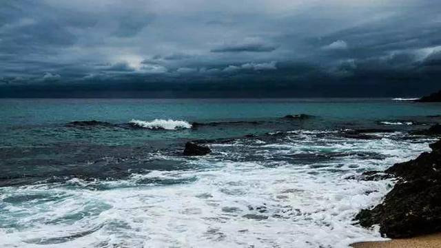 洪浪声息，巨流难渡 ―― 读《巨流河》后写