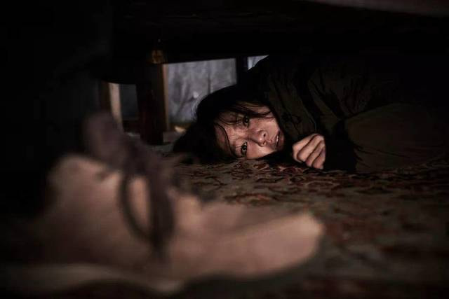 不怕牛鬼蛇神，就怕床底有人 ―― 韩国电影《门锁》