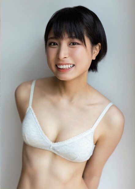 露营美女《さばいどる かほなん》写真初体验！野外求生的好BODY泳衣亮相！