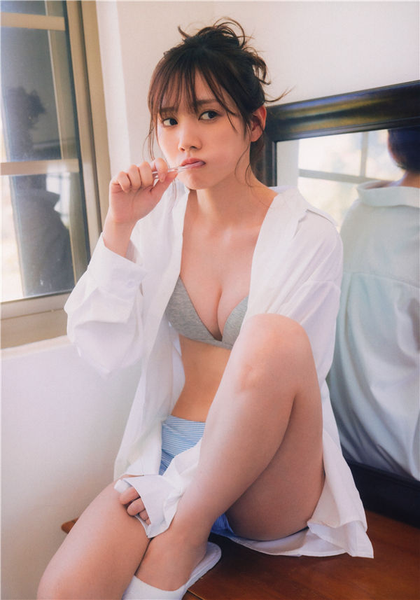 Tamura-Mayu-1st-Photobook-Page-090.jpg