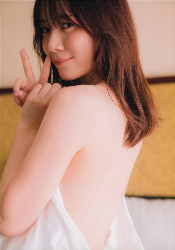 Tamura-Mayu-1st-Photobook-Page-144.jpg