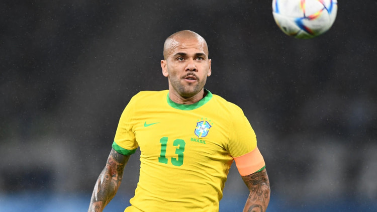 Dani Alves Brazil 110722.jpg