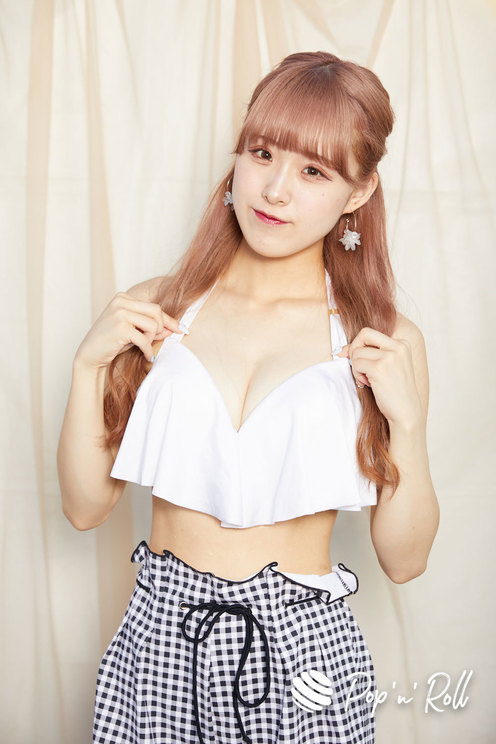 medium_069A5520-watermarked.jpg
