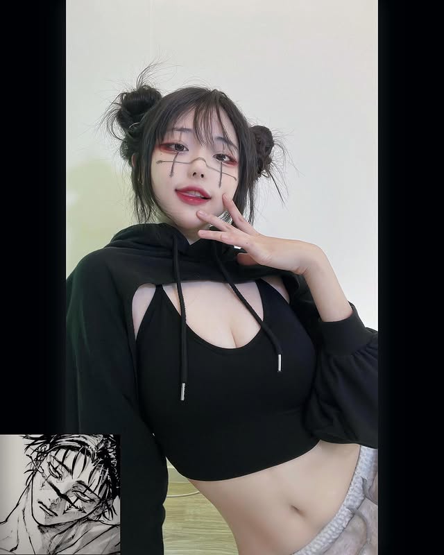 QWER女团成员《Hina ひな》可爱外表暗藏性感！女子宝藏乐团一员！
