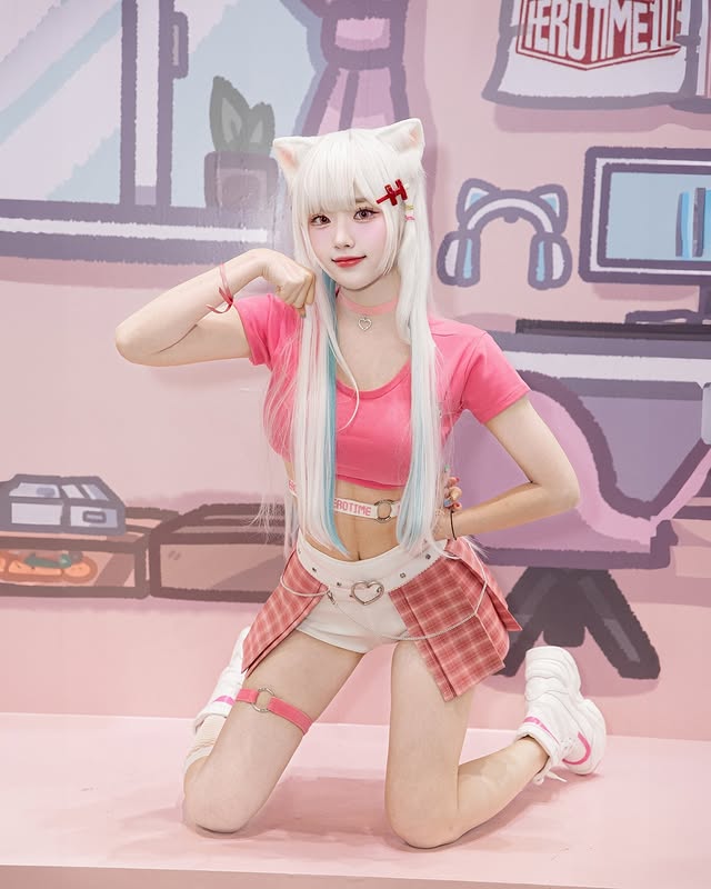 纤细的精灵模特《홍지은》闪耀在展场的美女！有着不输演员的颜值！