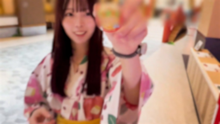 【素人】颜值直逼女团偶像！清纯女大生「水太多」现场直接拿杯子接！